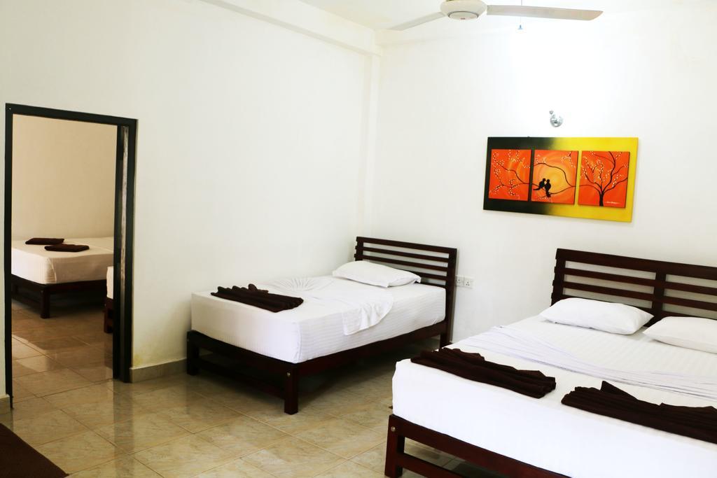 Hotel T & T Anuradhapura Luaran gambar