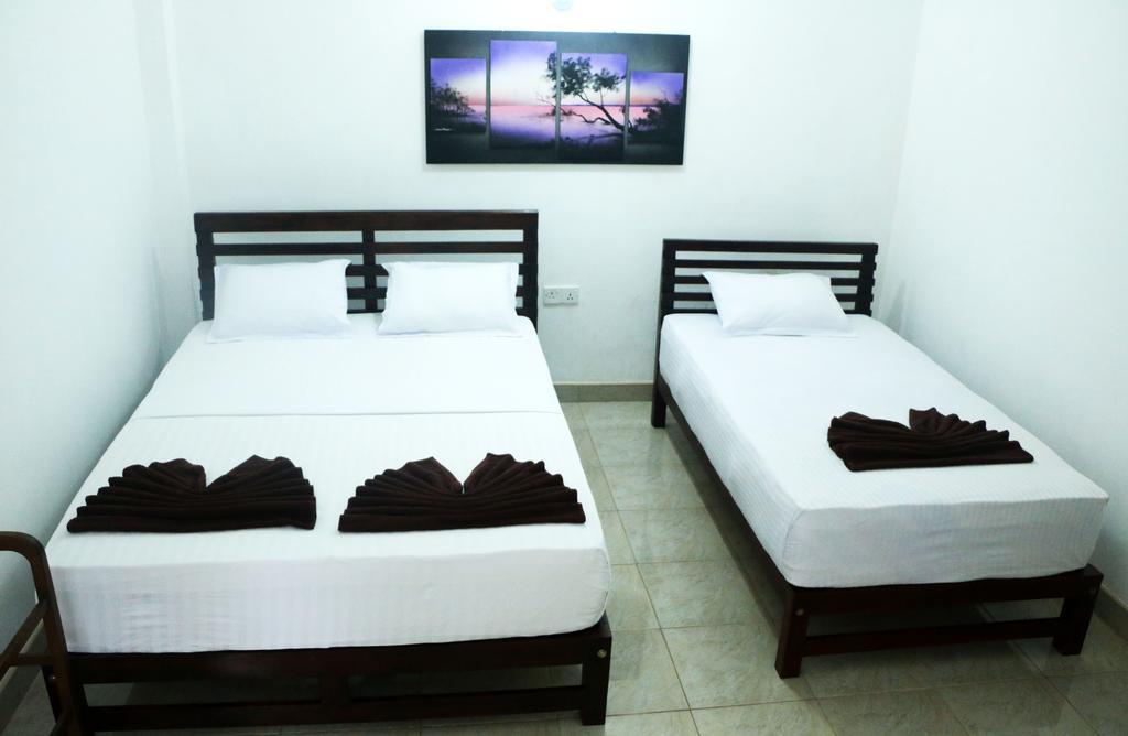 Hotel T & T Anuradhapura Luaran gambar