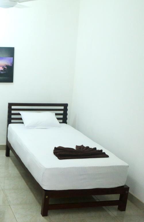 Hotel T & T Anuradhapura Luaran gambar