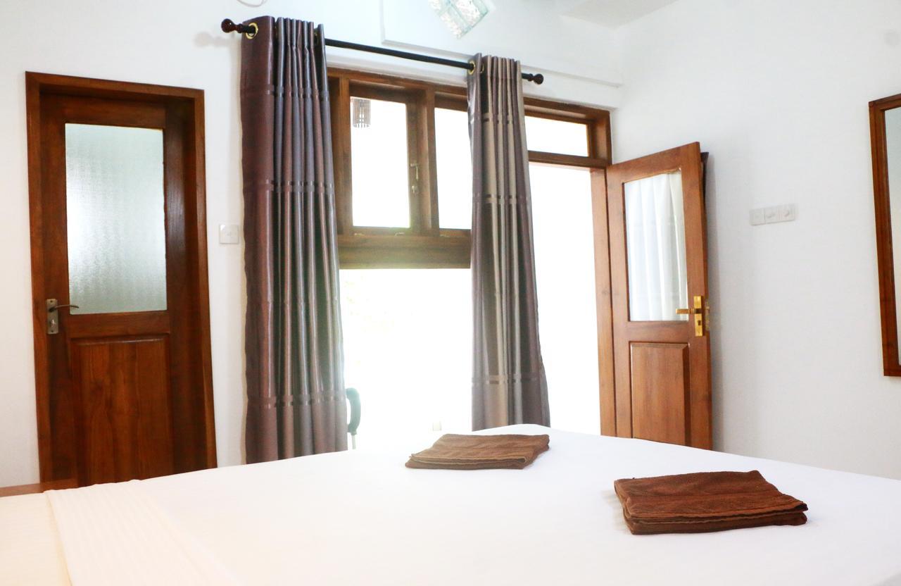 Hotel T & T Anuradhapura Luaran gambar